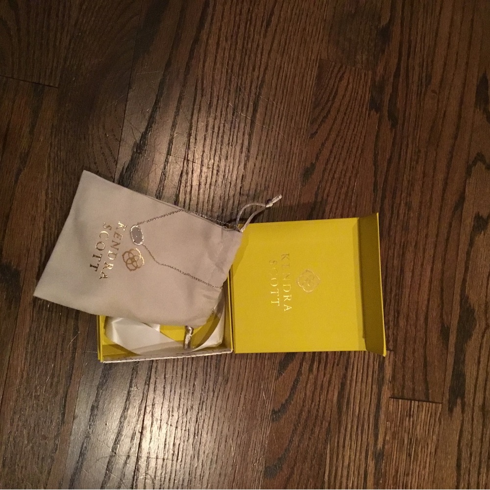 Kendra Scott Necklace